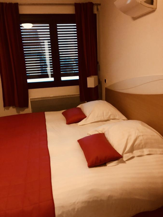 Le Champ Des Lys Hotel Amancey Exterior photo